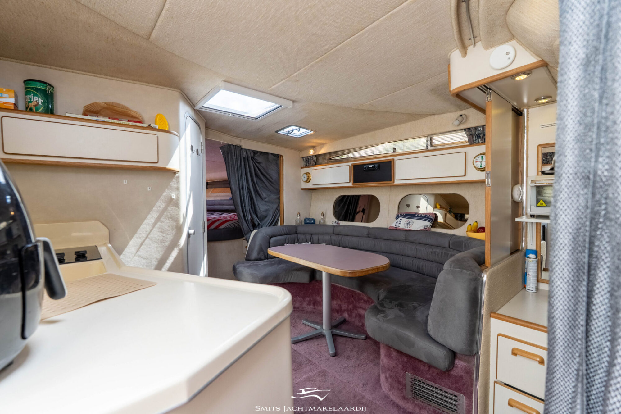 Sea Ray 370 Express Cruiser