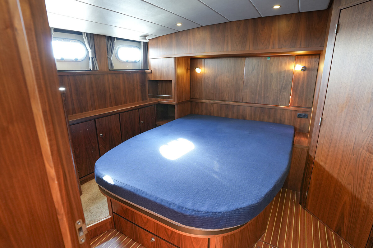 Linssen Grand Sturdy 410 AC Variotop met stabilisator