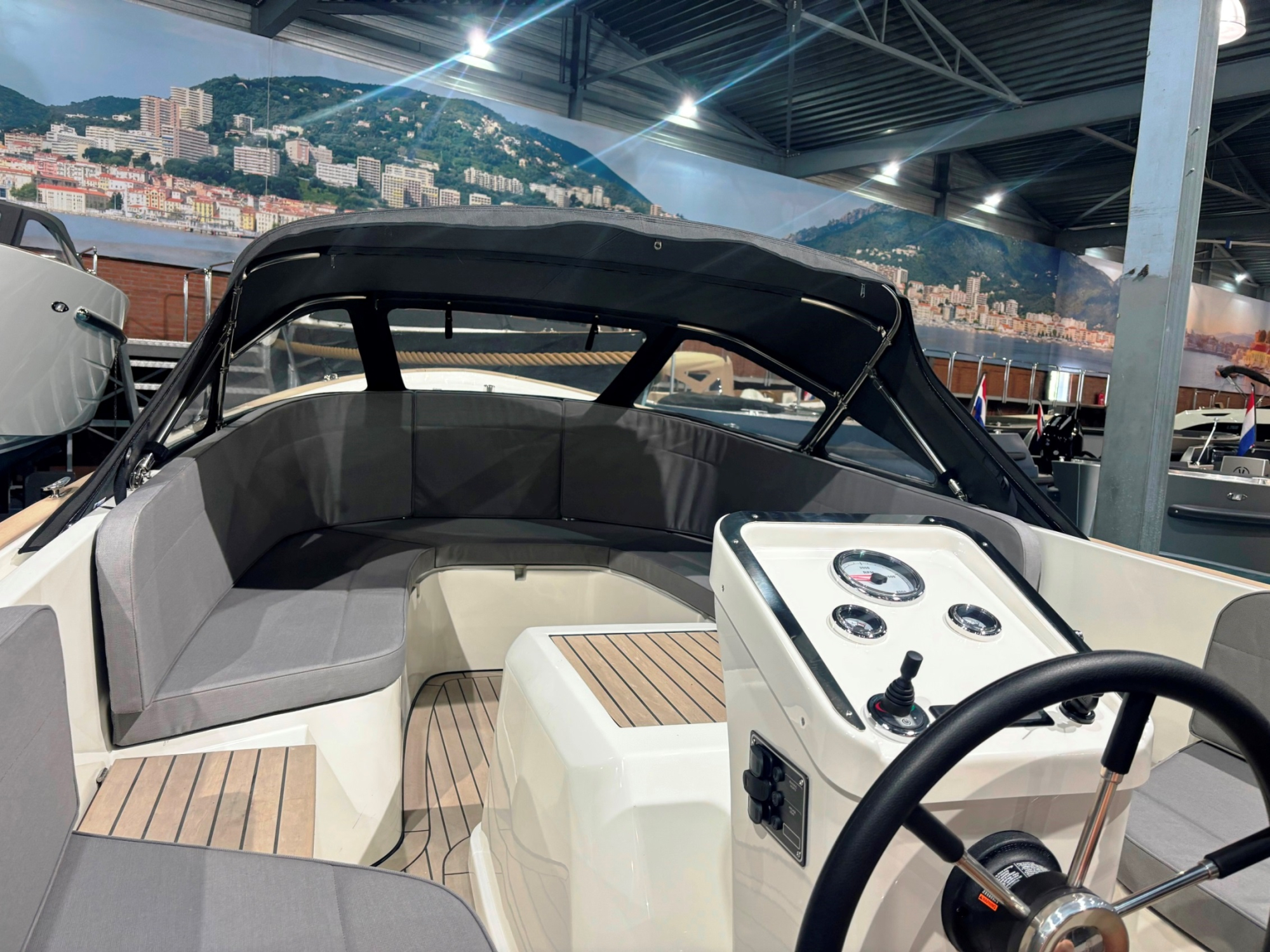 Antaris Fifty5 met vetus 27 pk - op voorraad