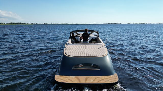 Outlaw 999 tender DE GROOTSTE SLOEPENSHOWROOM VAN NEDERLAND