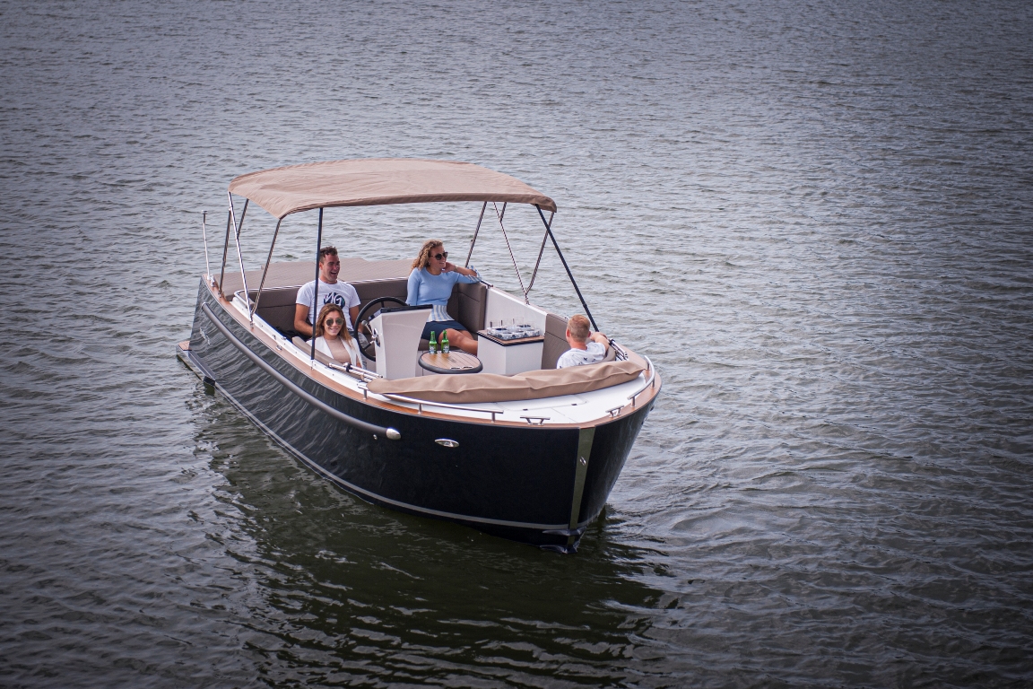Maxima Boats 730
