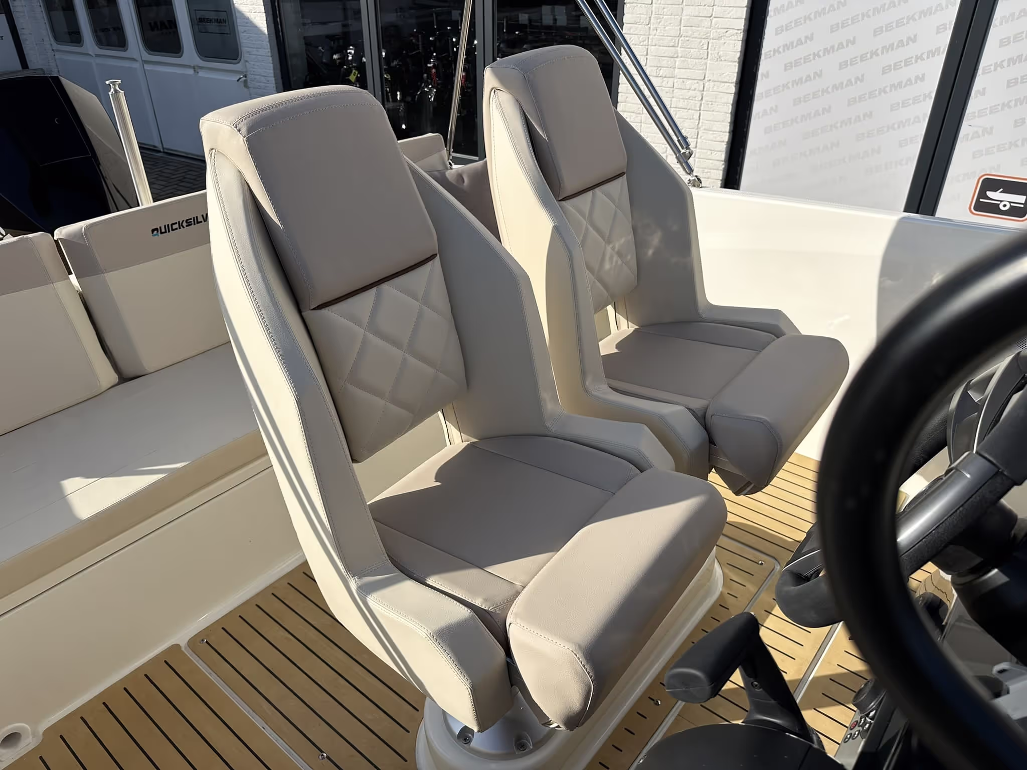 Quicksilver 705 Open