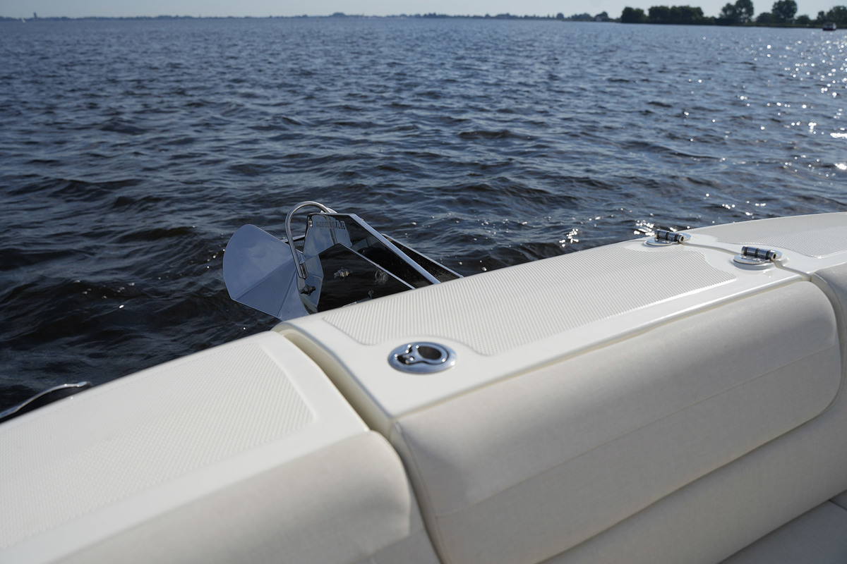 Sea Ray SDX 290 Outboard