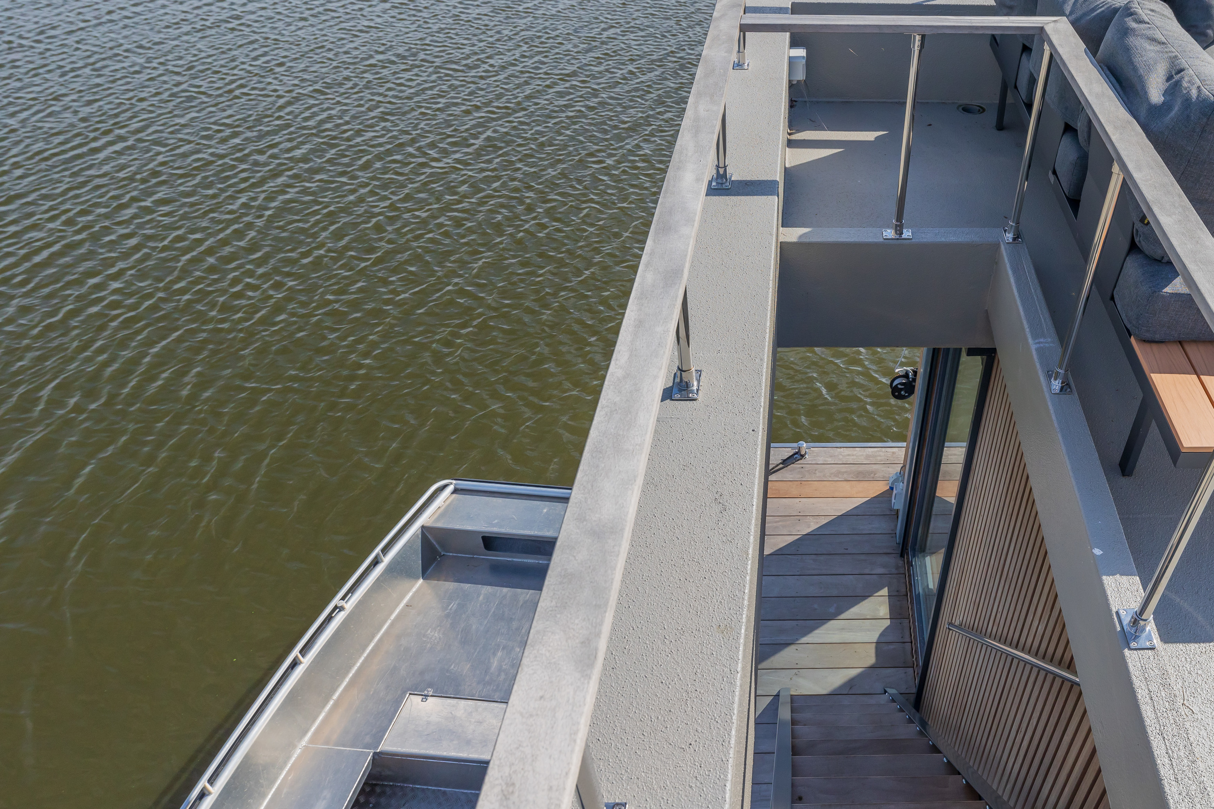 Surla (met Tender) Houseboat 15 Volledig Elektrisch With Charter