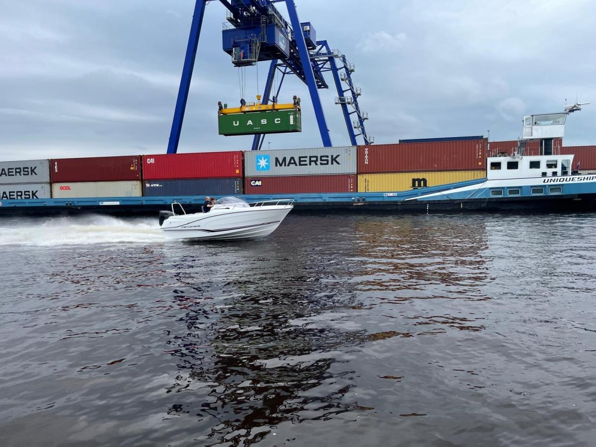 Jeanneau Cap Camarat 6.5 Walk around