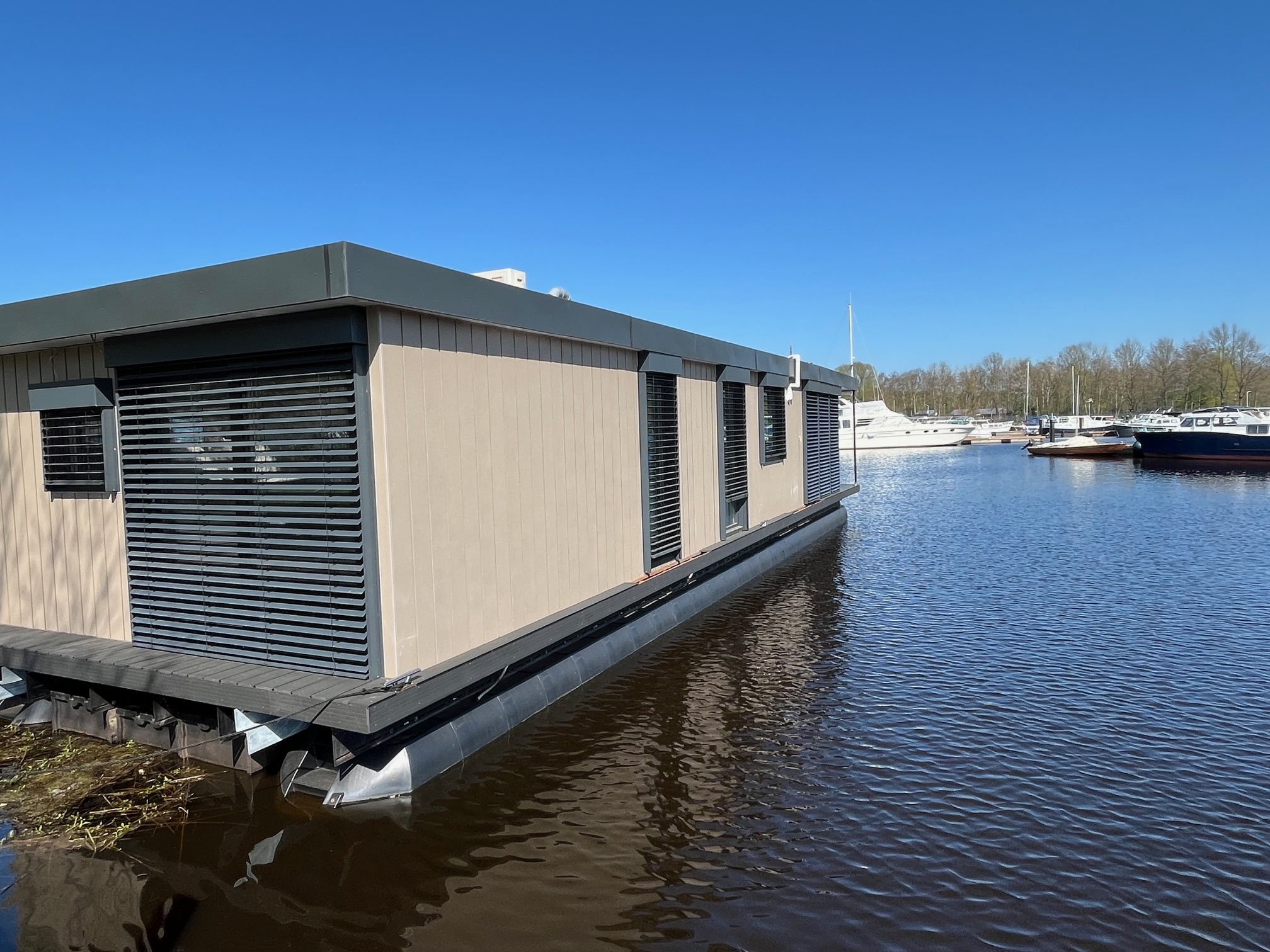 Dock 25 Houseboat 16 X 5 (met Ligplaats)