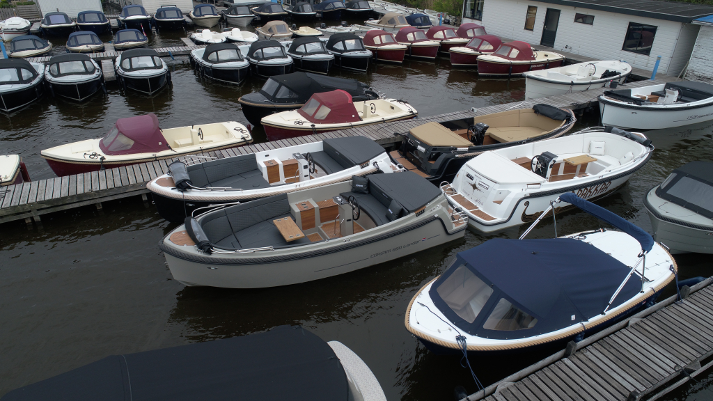 Corsiva 650 tender Suzuki 30pk 