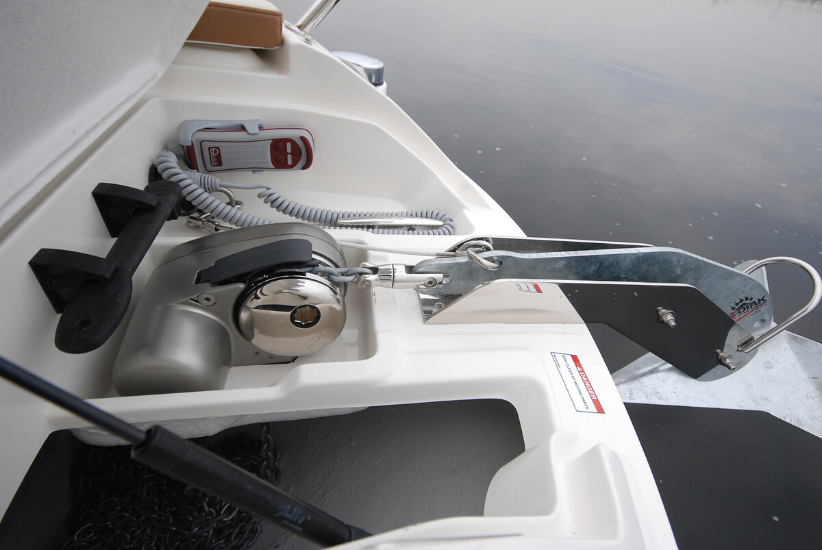 Sea Ray Sun Sport 230