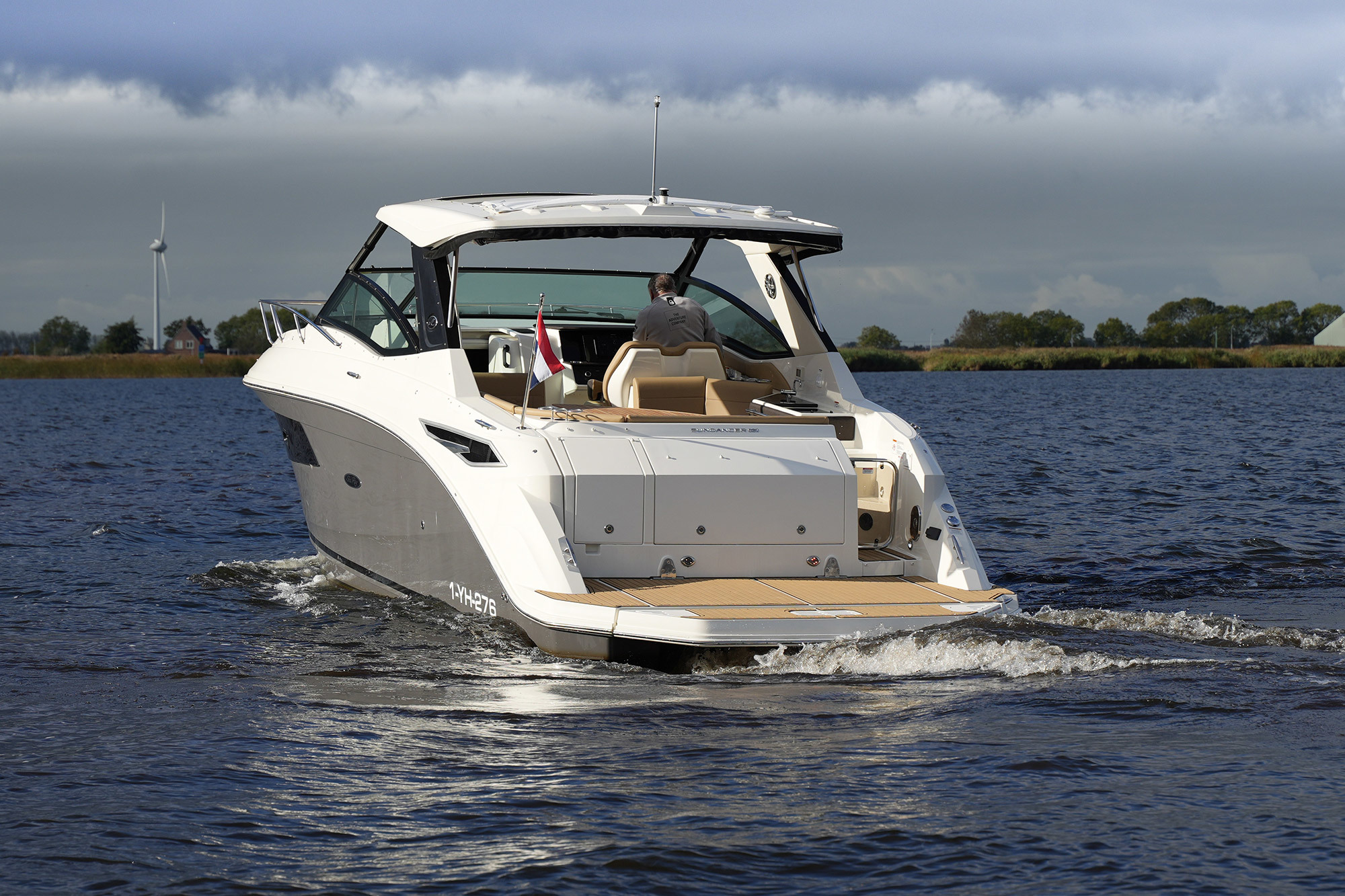 Sea Ray Sundancer 320