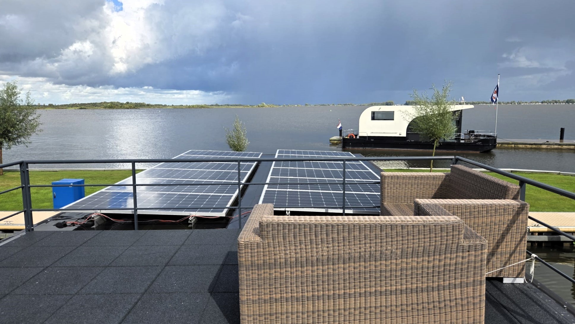 Castalia Evt. Met Koopligplaats Special Houseboat 1460 X 500