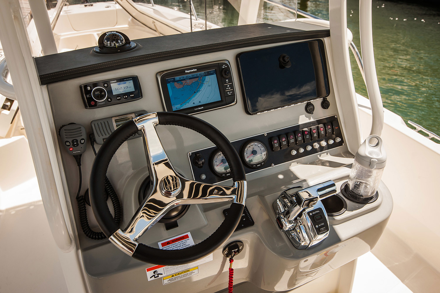 Boston Whaler 250 Dauntless