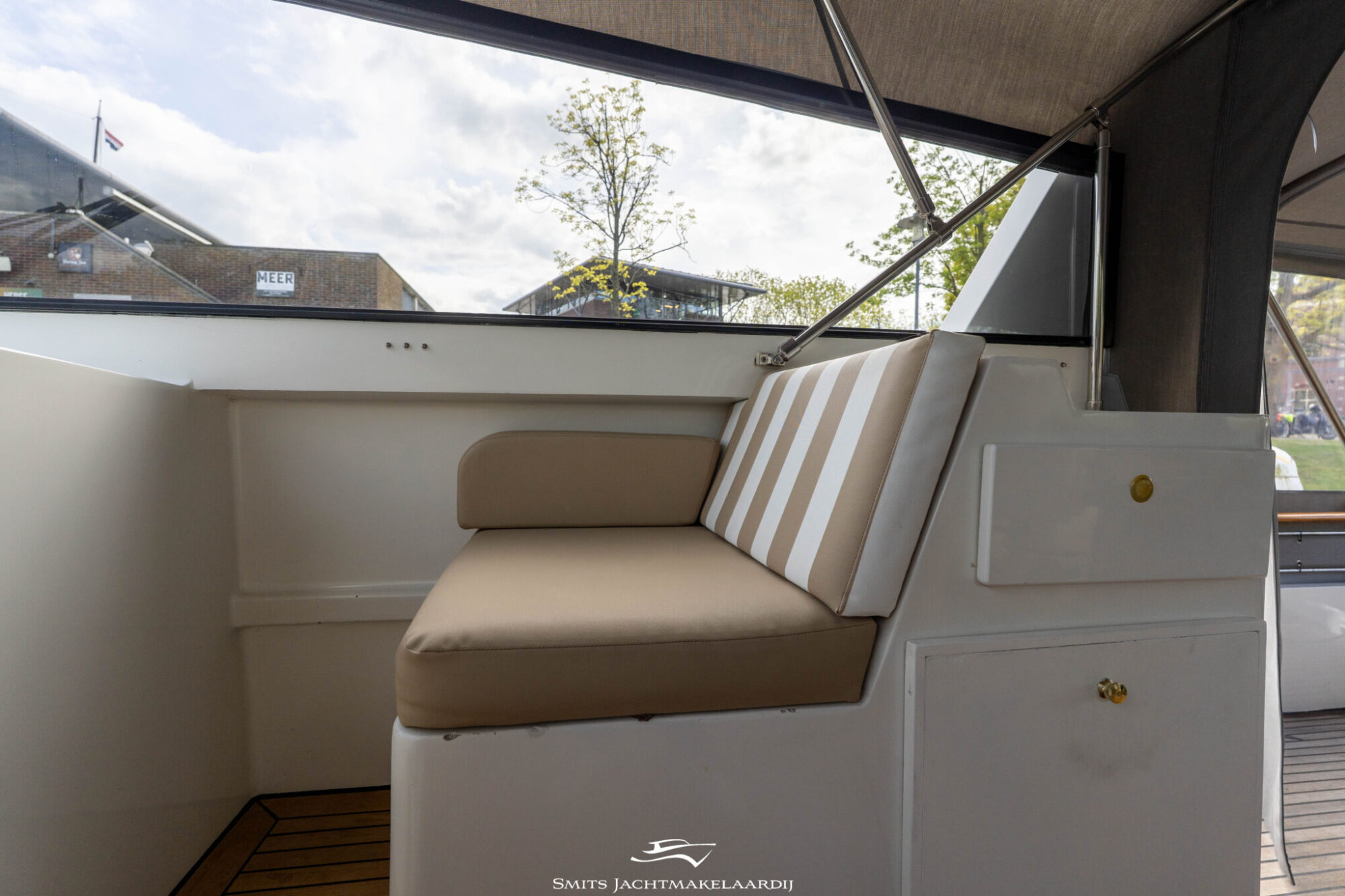 Van den Hoven Allure 155 Cabrio