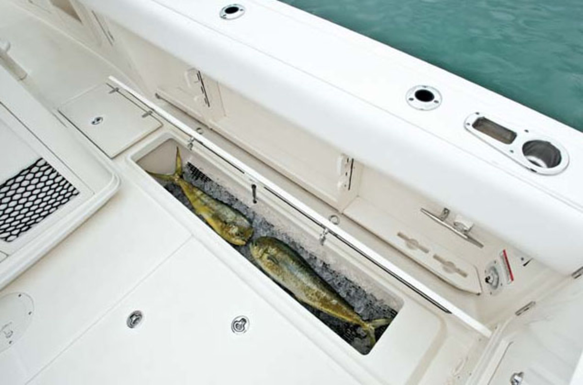 Boston Whaler 380 Outrage