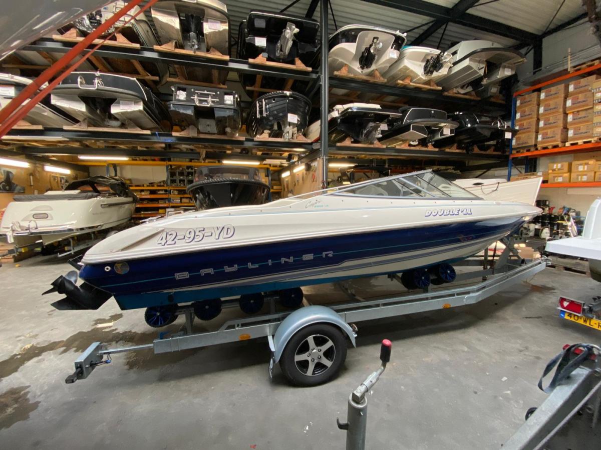 Bayliner 2050 Capri Bowrider