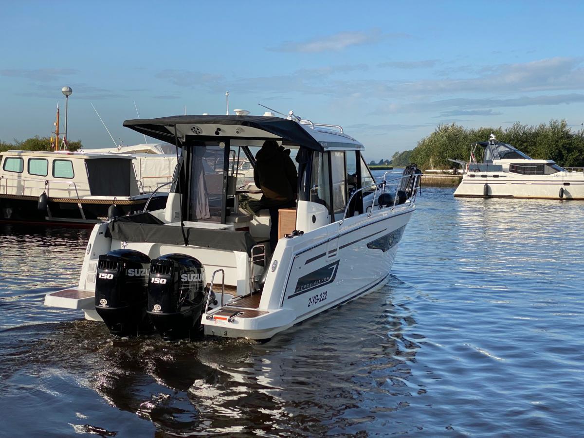 Jeanneau Merry Fisher 895 Offshore Full options with Joystick