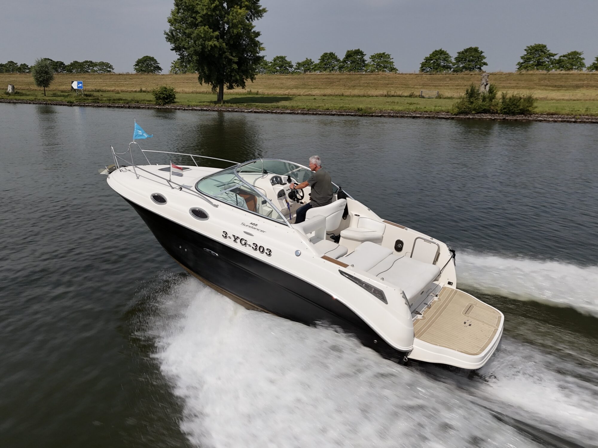 Sea Ray 255 Sundancer