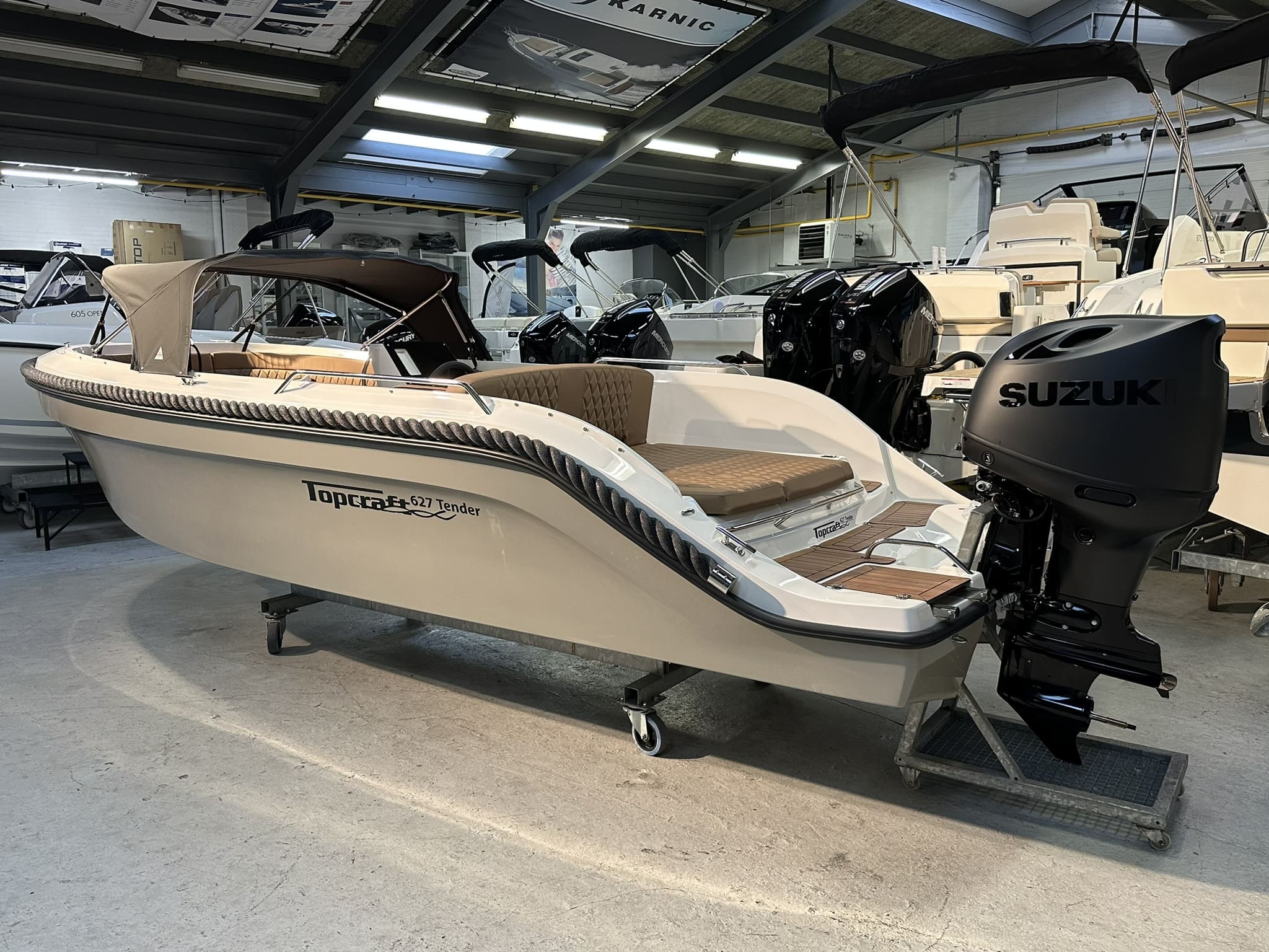 Topcraft 627 Tender