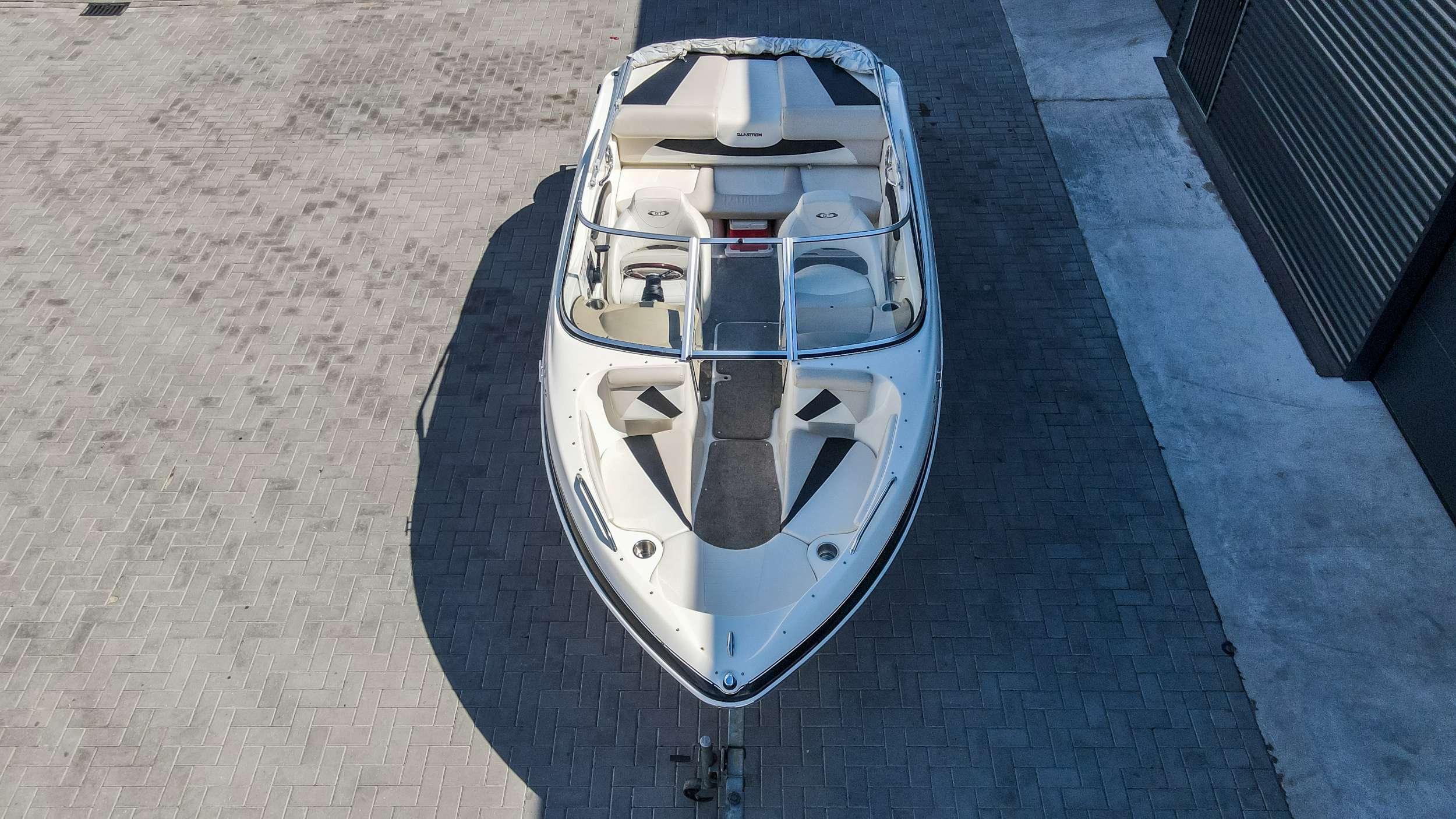 Glastron GT 185