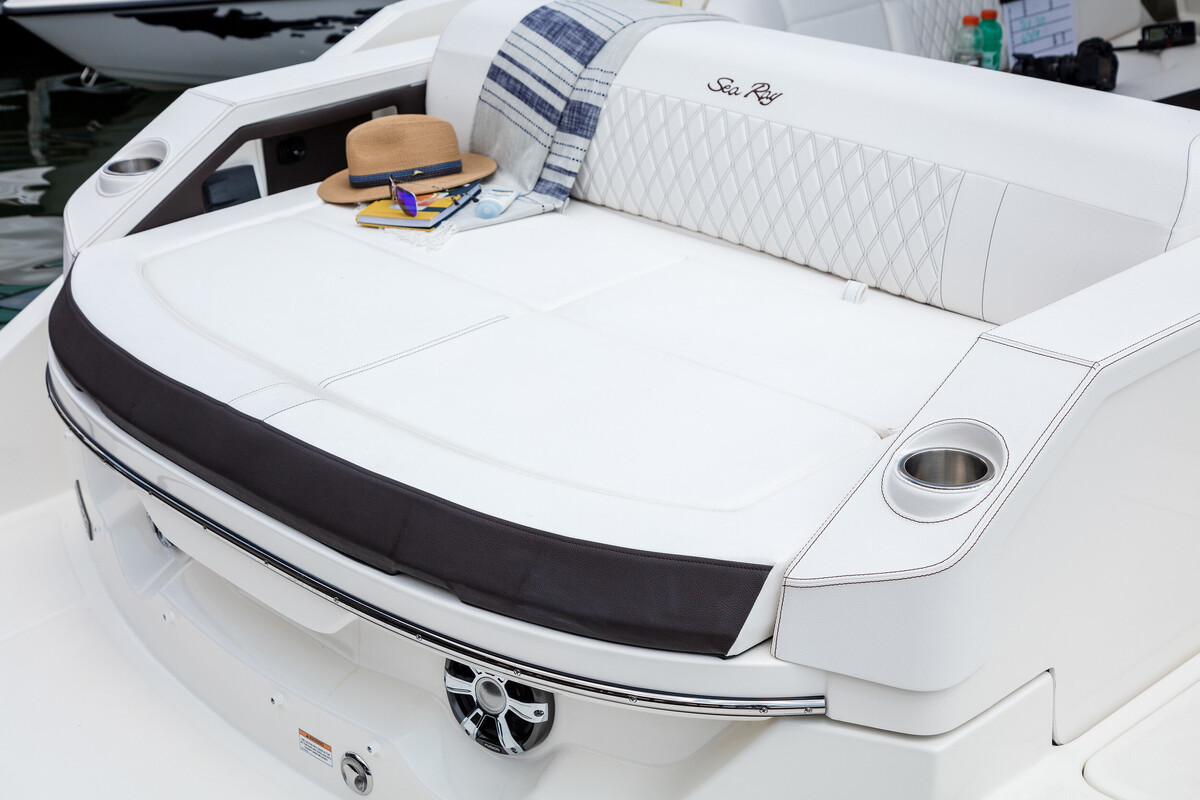 Sea Ray SLX 310