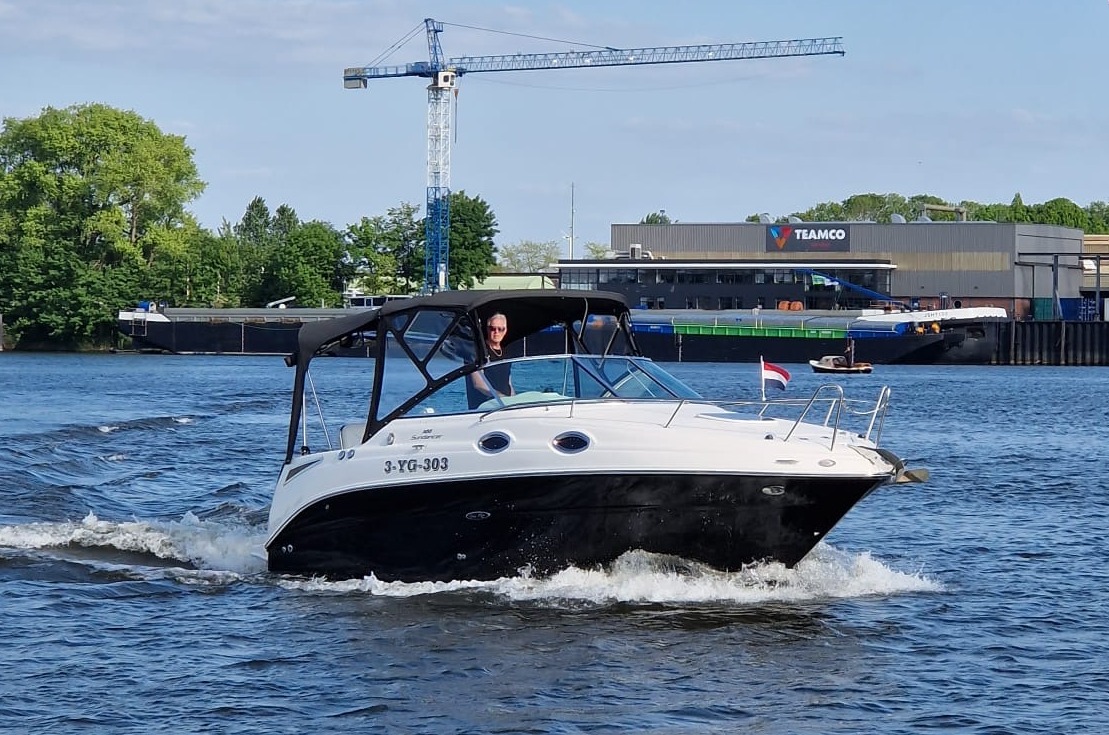 Sea Ray 255 Sundancer